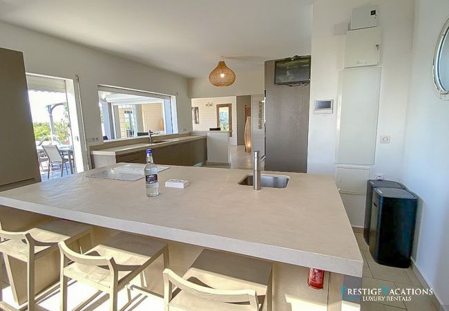 Villa à Sainte-Anne - Eleuthera*****