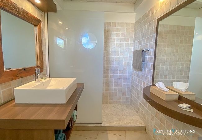 Villa à Sainte-Anne - Eleuthera*****