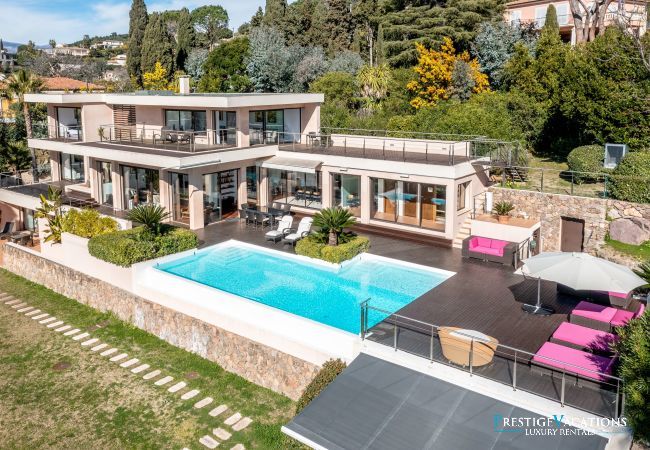 Villa à Cannes - 5 Seasons ****