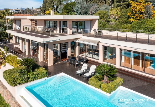 Villa à Cannes - 5 Seasons ****