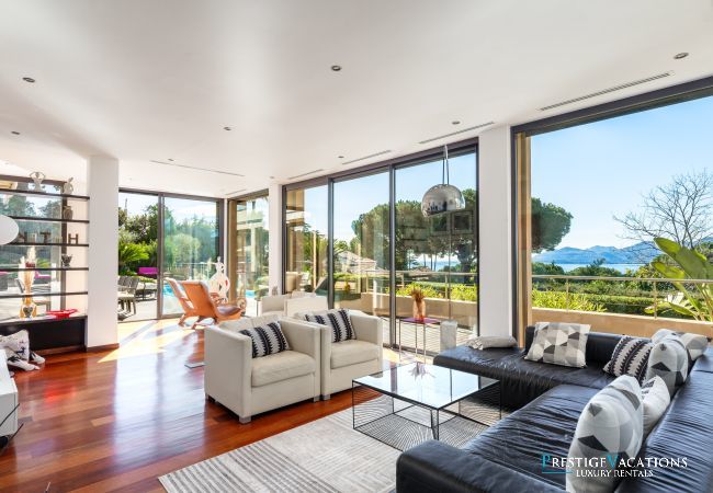 Villa à Cannes - 5 Seasons ****