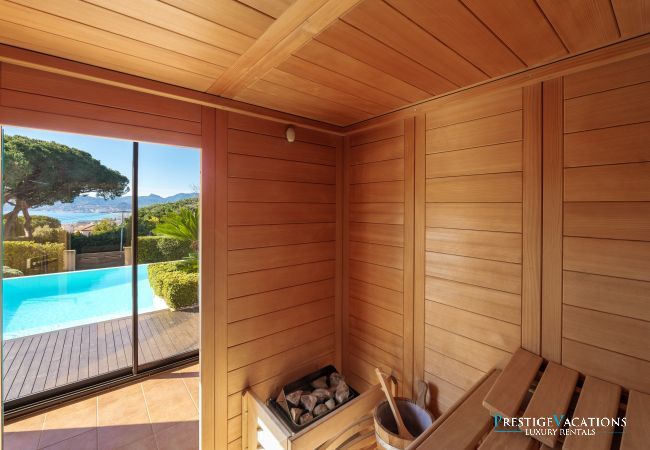 Villa à Cannes - 5 Seasons ****