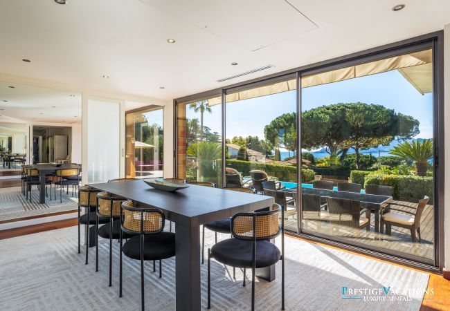 Villa à Cannes - 5 Seasons ****