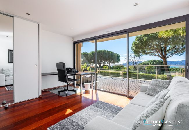 Villa à Cannes - 5 Seasons ****