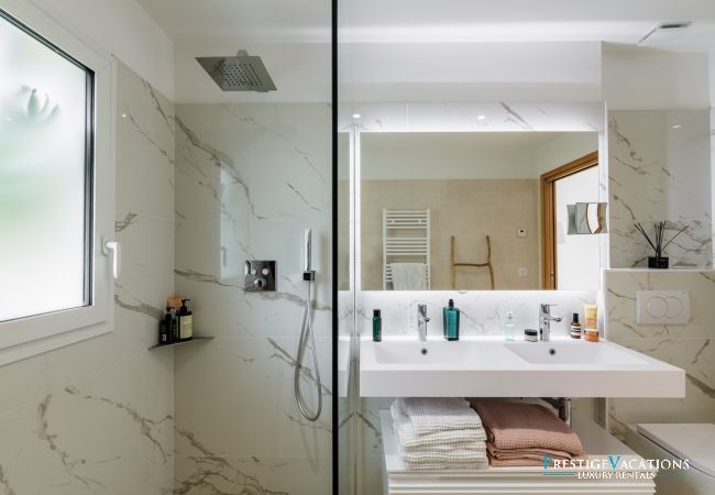 Villa à Saint-Aygulf - Ibaia *****