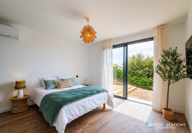 Villa à Roquebrune-sur-Argens - Miramaris *****