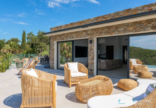 Villa à Roquebrune-sur-Argens - Miramaris *****