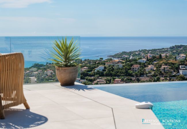 Villa à Roquebrune-sur-Argens - Miramaris *****