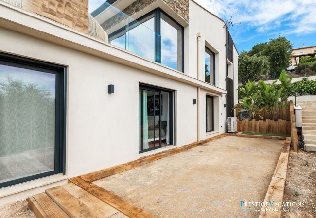 Villa à Roquebrune-sur-Argens - Miramaris *****