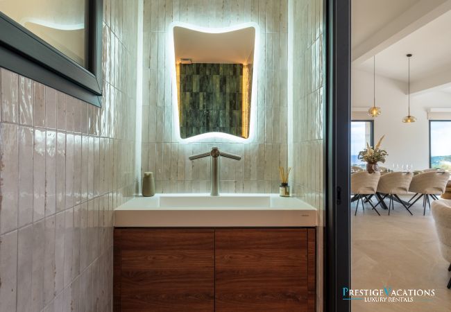 Villa à Roquebrune-sur-Argens - Miramaris *****