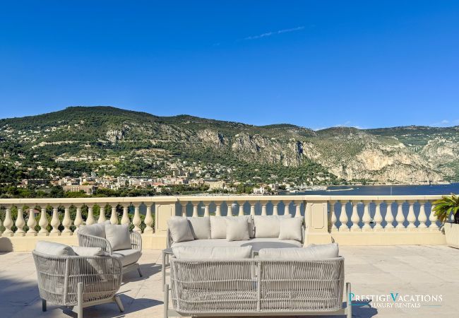 Villa à Saint-Jean-Cap-Ferrat - La Pointe