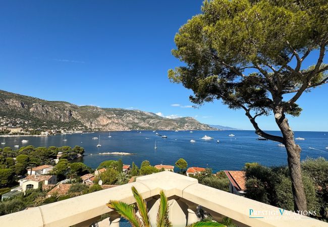 Villa à Saint-Jean-Cap-Ferrat - La Pointe