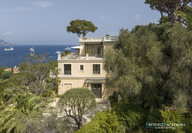 Villa à Saint-Jean-Cap-Ferrat - La Pointe