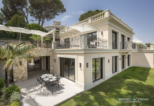 Villa à Saint-Jean-Cap-Ferrat - La Pointe