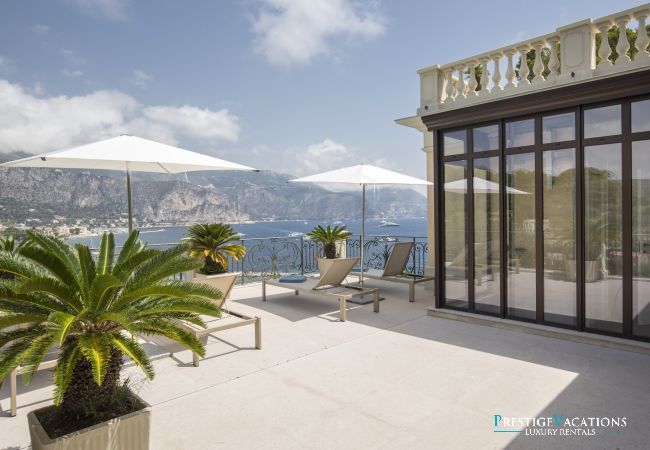 Villa à Saint-Jean-Cap-Ferrat - La Pointe