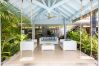 Villa in Terres Basses - Bahia Blue