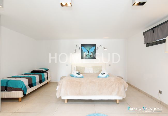 Villa in Antibes - HSUD0020-Turquoise