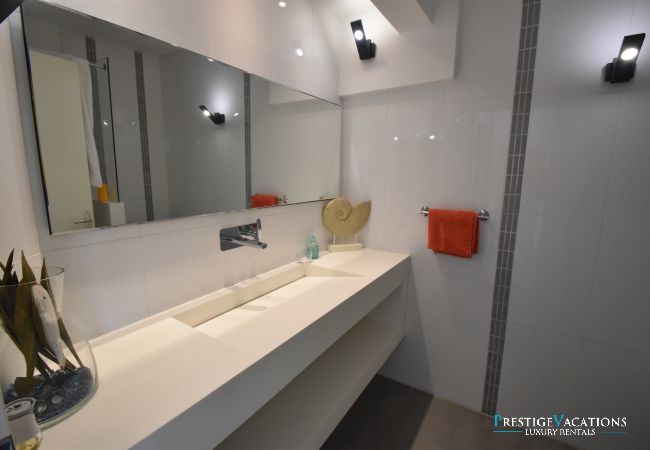 Villa in Saint-François - Water Dream *****