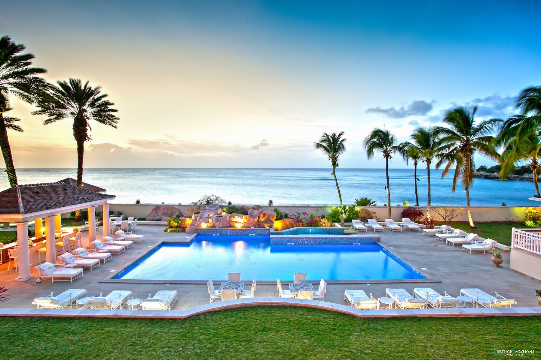 Villa/Dettached house in Terres Basses - Chateau des Palmiers