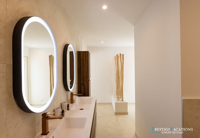 Villa in Terres Basses - Greystone