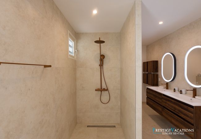 Villa in Terres Basses - Greystone