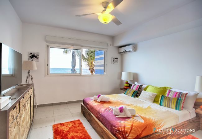 Apartment in Saint-François - Sea Side