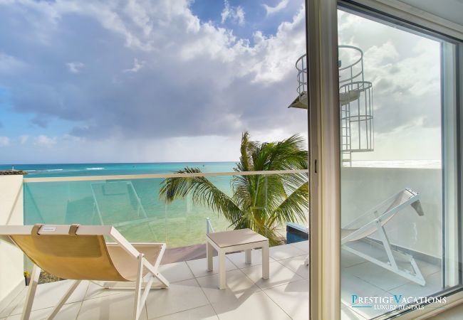 Apartment in Saint-François - Sea Side