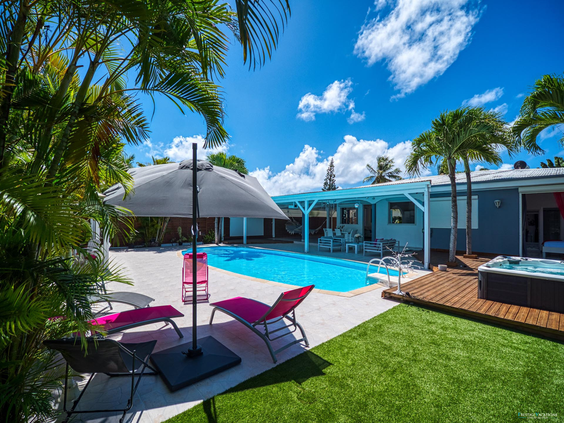 Villa/Dettached house in Le Gosier - Aline, villa avec piscine et jacuzzi