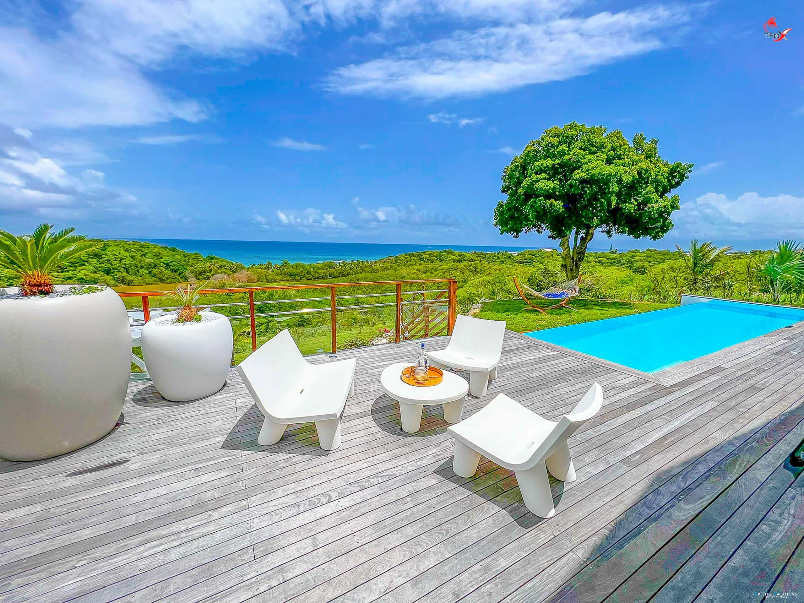 Villa/Dettached house in Sainte-Anne - Thalassa ***