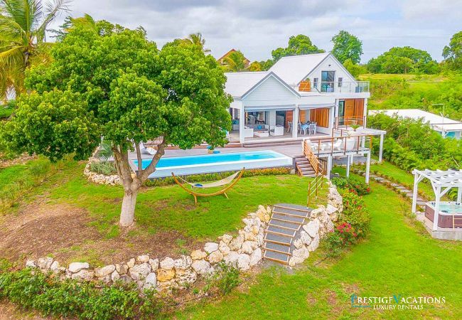 Villa in Sainte-Anne - Thalassa ***