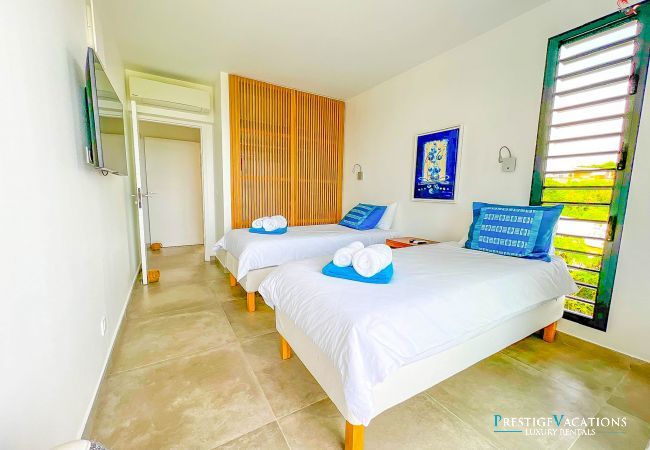 Villa in Sainte-Anne - Thalassa ***
