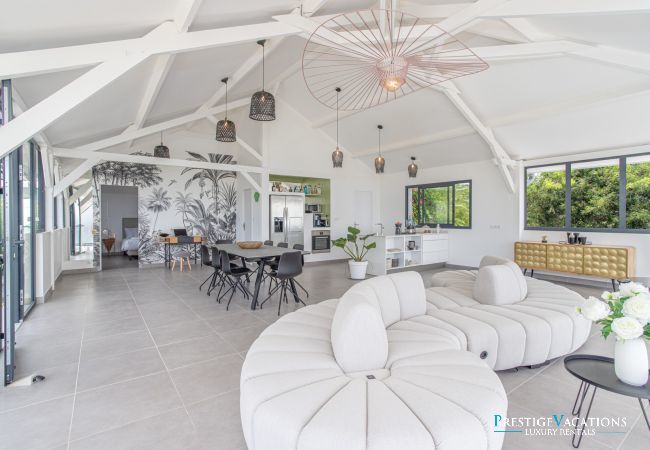 Villa in Le Diamant - Black Stone *****