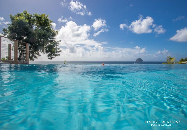Villa in Le Diamant - Black Stone *****