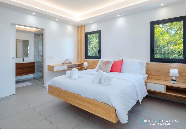 Villa in Sainte-Anne - Azur ****
