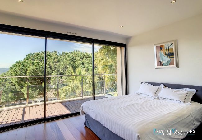 Villa in Cannes - 5 Seasons