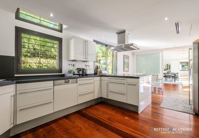 Villa in Cannes - 5 Seasons ****