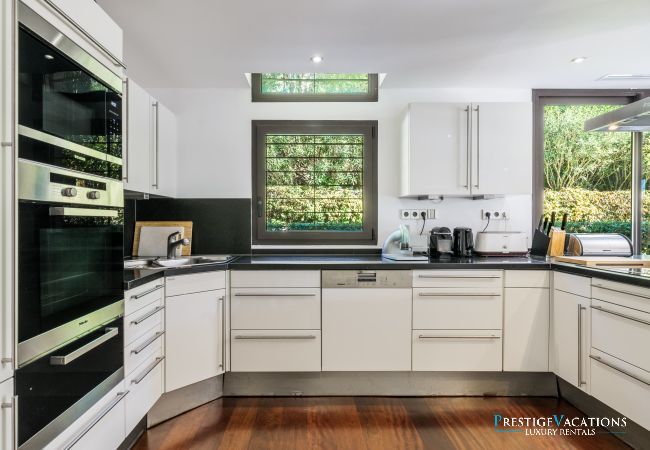 Villa in Cannes - 5 Seasons ****