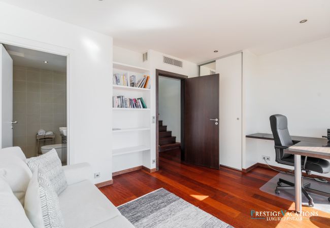 Villa in Cannes - 5 Seasons ****