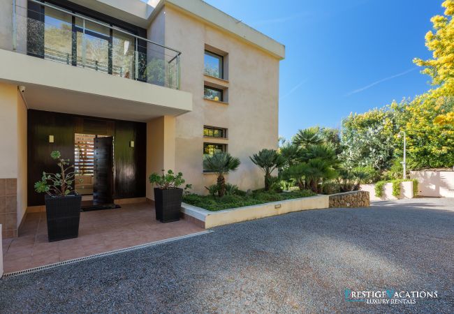 Villa in Cannes - 5 Seasons ****