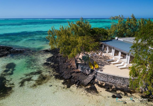 Villa in Roches Noires - Lilot