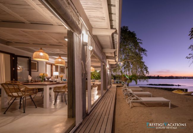 Villa in Roches Noires - Lilot