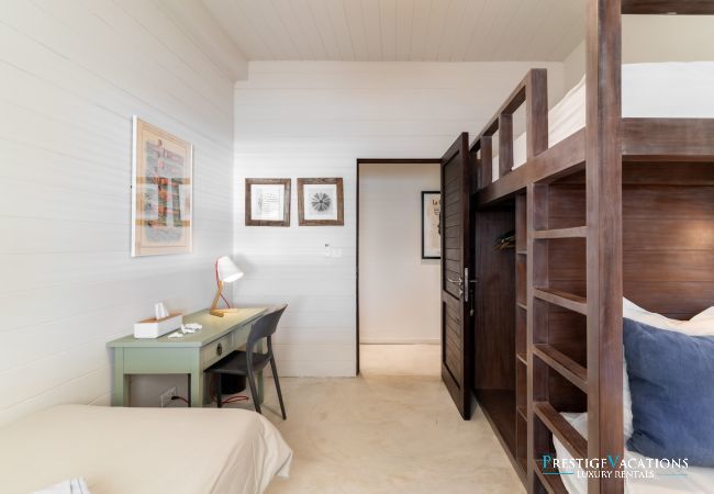 Villa in Roches Noires - Lilot