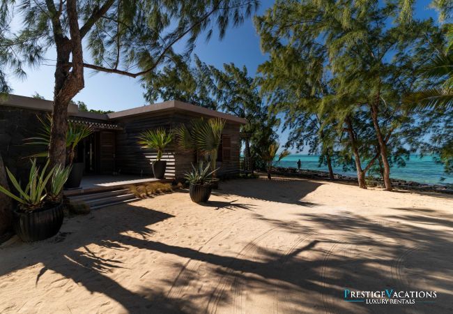 Villa in Roches Noires - Lilot
