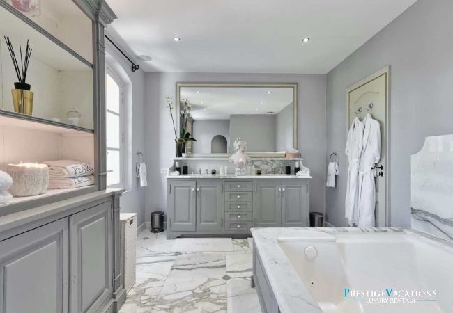 Villa in Saint-Tropez - Pearl St Tropez *****