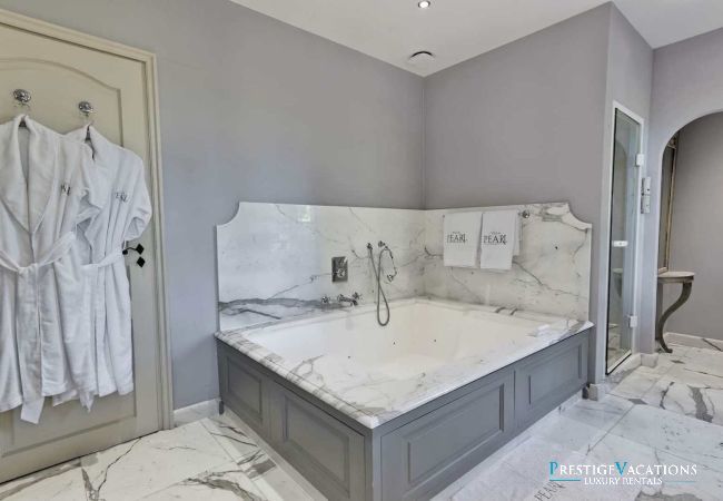 Villa in Saint-Tropez - Pearl St Tropez *****