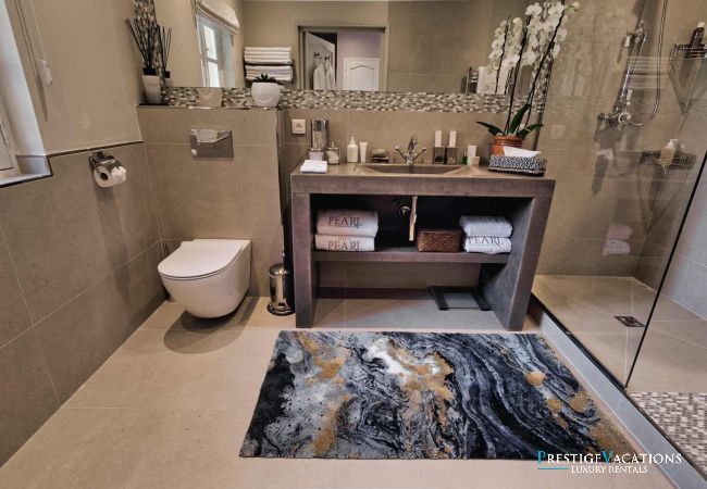 Villa in Saint-Tropez - Pearl St Tropez *****