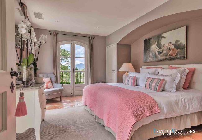 Villa in Saint-Tropez - Pearl St Tropez *****