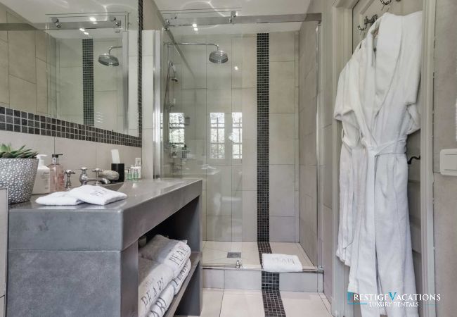 Villa in Saint-Tropez - Pearl St Tropez *****