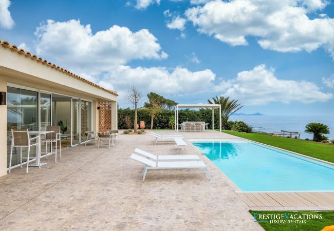 Villa in Saint-Aygulf - Ibaia *****