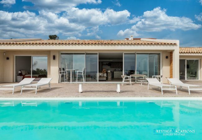 Villa in Saint-Aygulf - Ibaia *****
